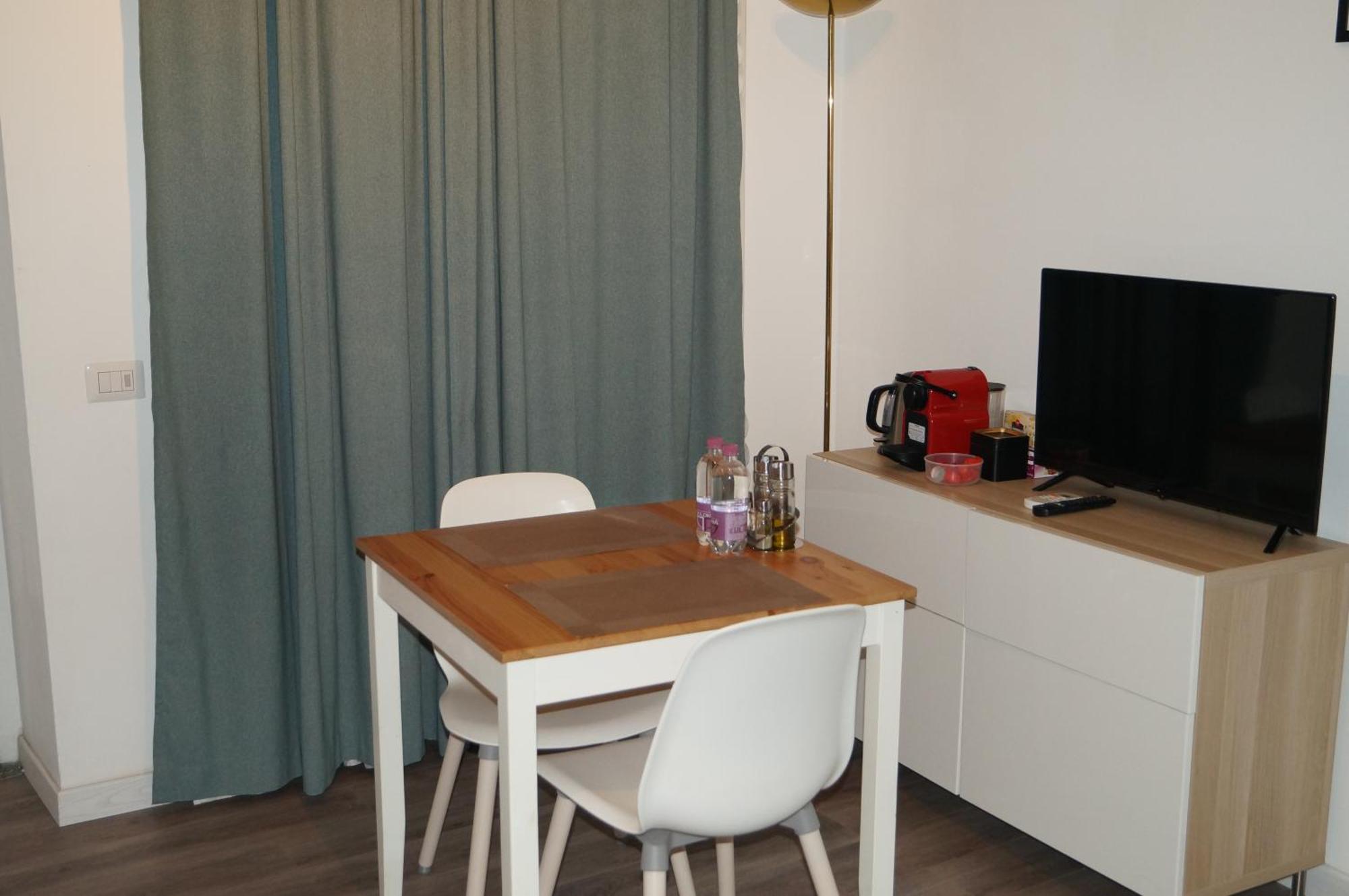 House Naviglio Quattro Apartment Milano Ngoại thất bức ảnh
